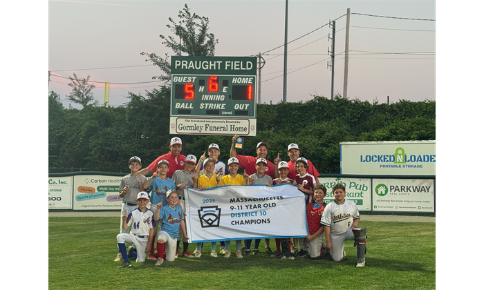 Parkway 11s claim District 10 Championship!